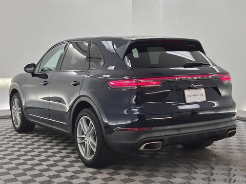 Moonlight Blue Metallic 2019 Porsche Cayenne Cayenne
