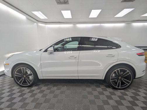 2023 Porsche Cayenne Turbo
