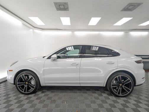 2023 Porsche Cayenne Turbo