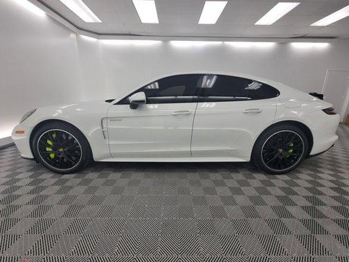 2020 Porsche Panamera E-Hybrid Turbo S