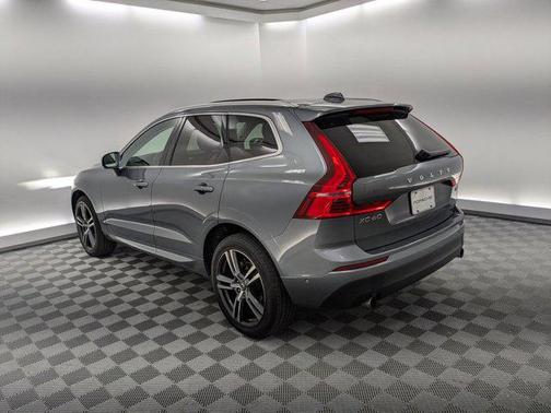 2018 Volvo XC60 T5 Momentum