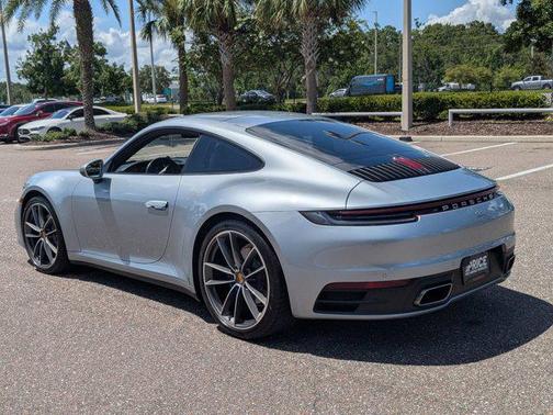 2021 Porsche 911 Carrera