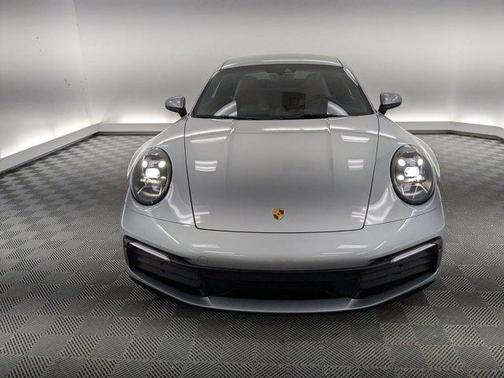 2021 Porsche 911 Carrera