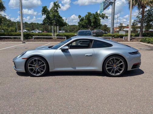 2021 Porsche 911 Carrera