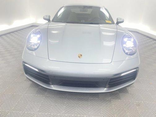 2021 Porsche 911 Carrera