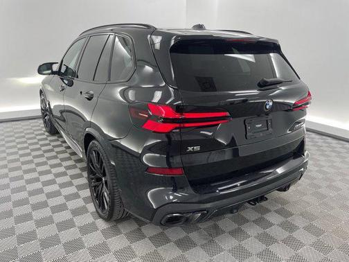 2024 BMW X5 M60i