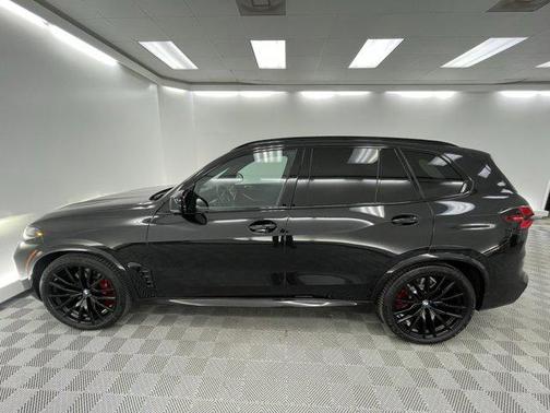 2024 BMW X5 M60i