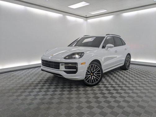 2024 Porsche Cayenne AWD