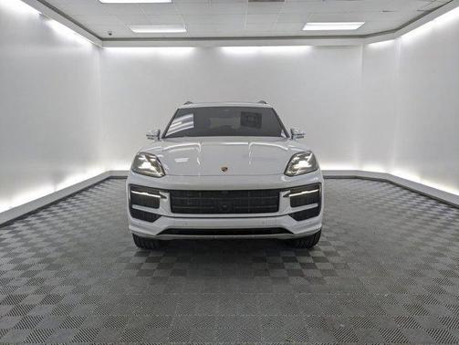 2024 Porsche Cayenne AWD