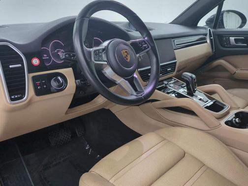 Moonlight Blue Metallic 2023 Porsche Cayenne Platinum Edition