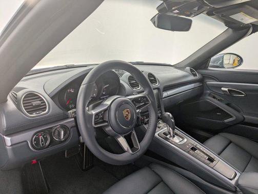 2025 Porsche 718 Boxster S