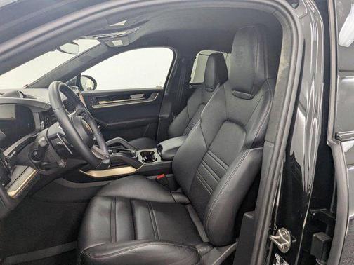 2025 Porsche Cayenne Turbo GT