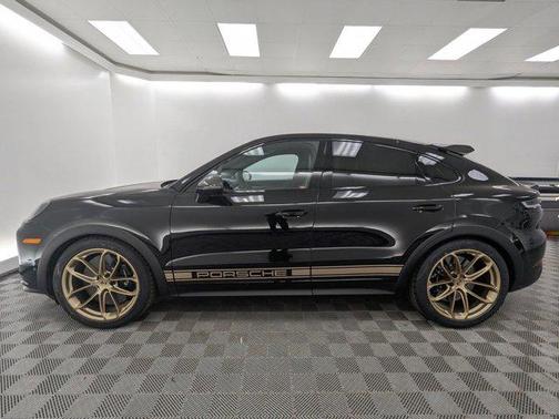 2025 Porsche Cayenne Turbo GT