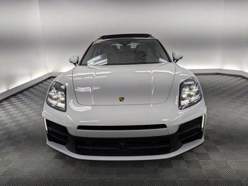 2024 Porsche Panamera 4