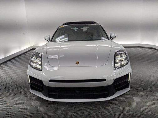 2024 Porsche Panamera 4
