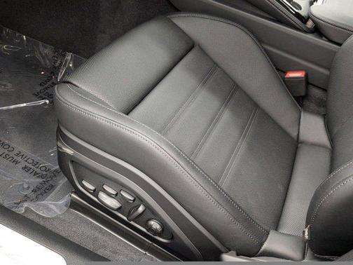 2025 Porsche Panamera 4