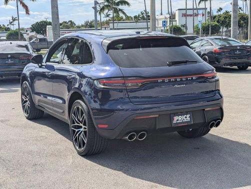 2022 Porsche Macan AWD