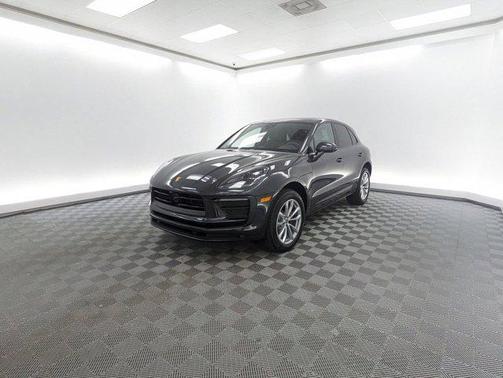 2026 Porsche Macan AWD