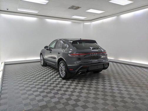 2026 Porsche Macan AWD