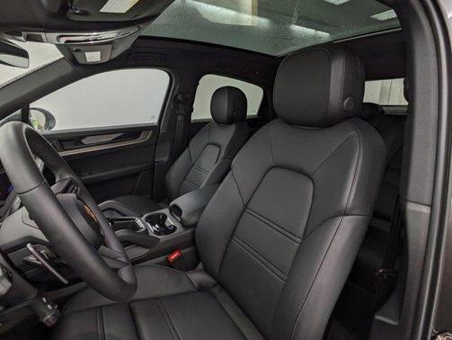 2025 Porsche Cayenne S