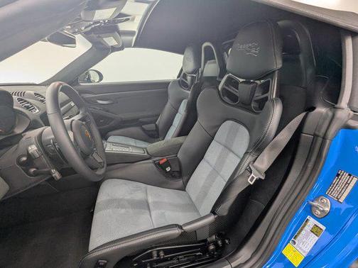 2025 Porsche 718 Spyder RS