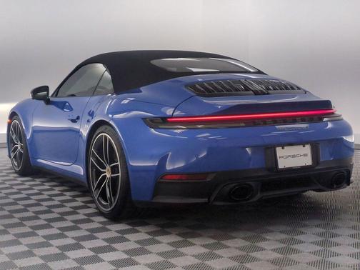 Lugano Blue 2026 Porsche 911 Carrera T