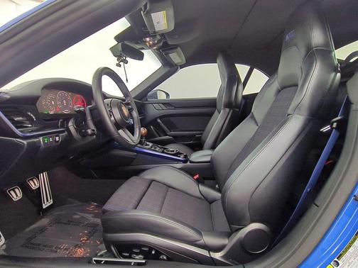 Lugano Blue 2026 Porsche 911 Carrera T
