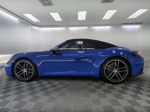 Lugano Blue 2026 Porsche 911 Carrera T
