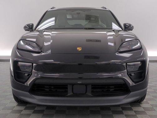 Jet Black Metallic 2025 Porsche Macan Macan Electric 4