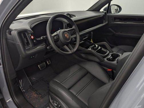 2026 Porsche Cayenne GTS