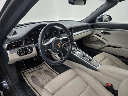 2017 Porsche 911 Carrera