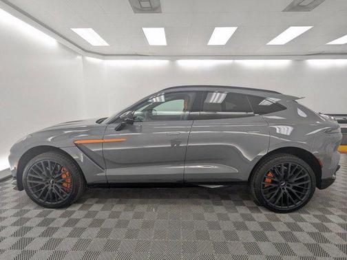 2023 Aston Martin DBX 707