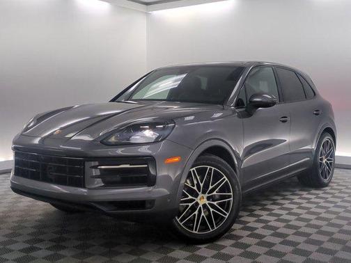 Quartzite Gray Met 2024 Porsche Cayenne Cayenne