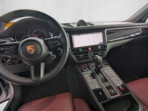 2023 Porsche Macan T