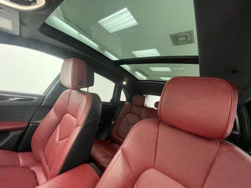 2023 Porsche Macan T