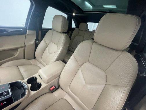 2023 Porsche Macan S