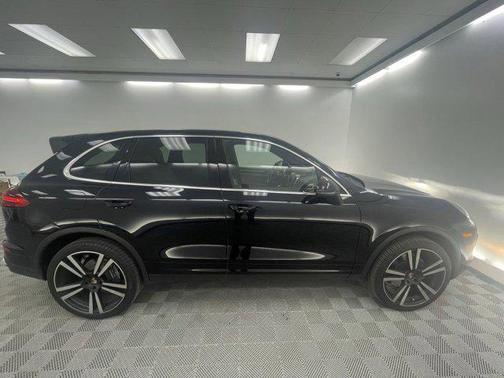 2016 Porsche Cayenne Cayenne