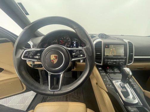 2016 Porsche Cayenne Cayenne