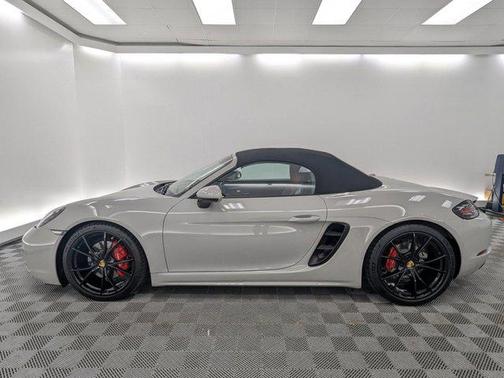 2025 Porsche 718 Boxster S