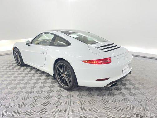 2015 Porsche 911 Carrera