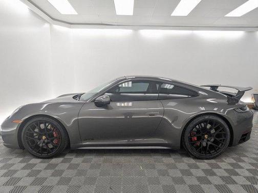 2024 Porsche 911 Carrera GTS