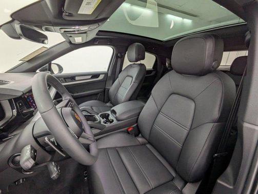 2025 Porsche Cayenne Coupe AWD
