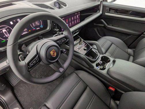 2025 Porsche Cayenne Coupe AWD