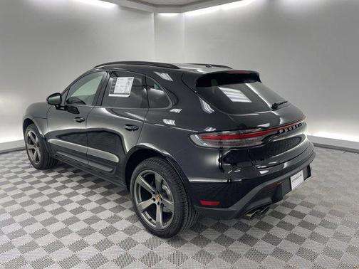 2026 Porsche Macan AWD