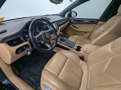 2017 Porsche Macan AWD