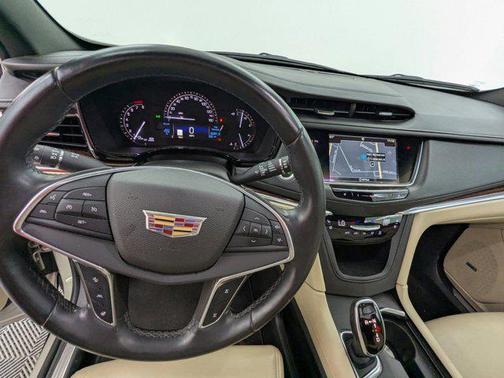 2017 Cadillac XT5 Premium Luxury