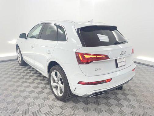 2022 Audi Q5 45 S line Premium Plus