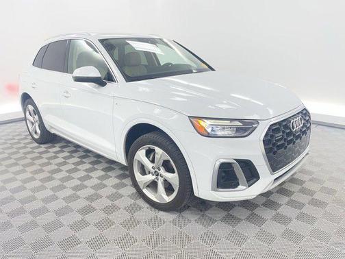 2022 Audi Q5 45 S line Premium Plus