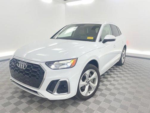 2022 Audi Q5 45 S line Premium Plus
