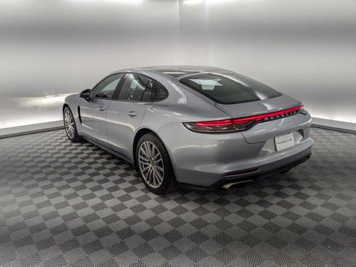 2021 Porsche Panamera RWD